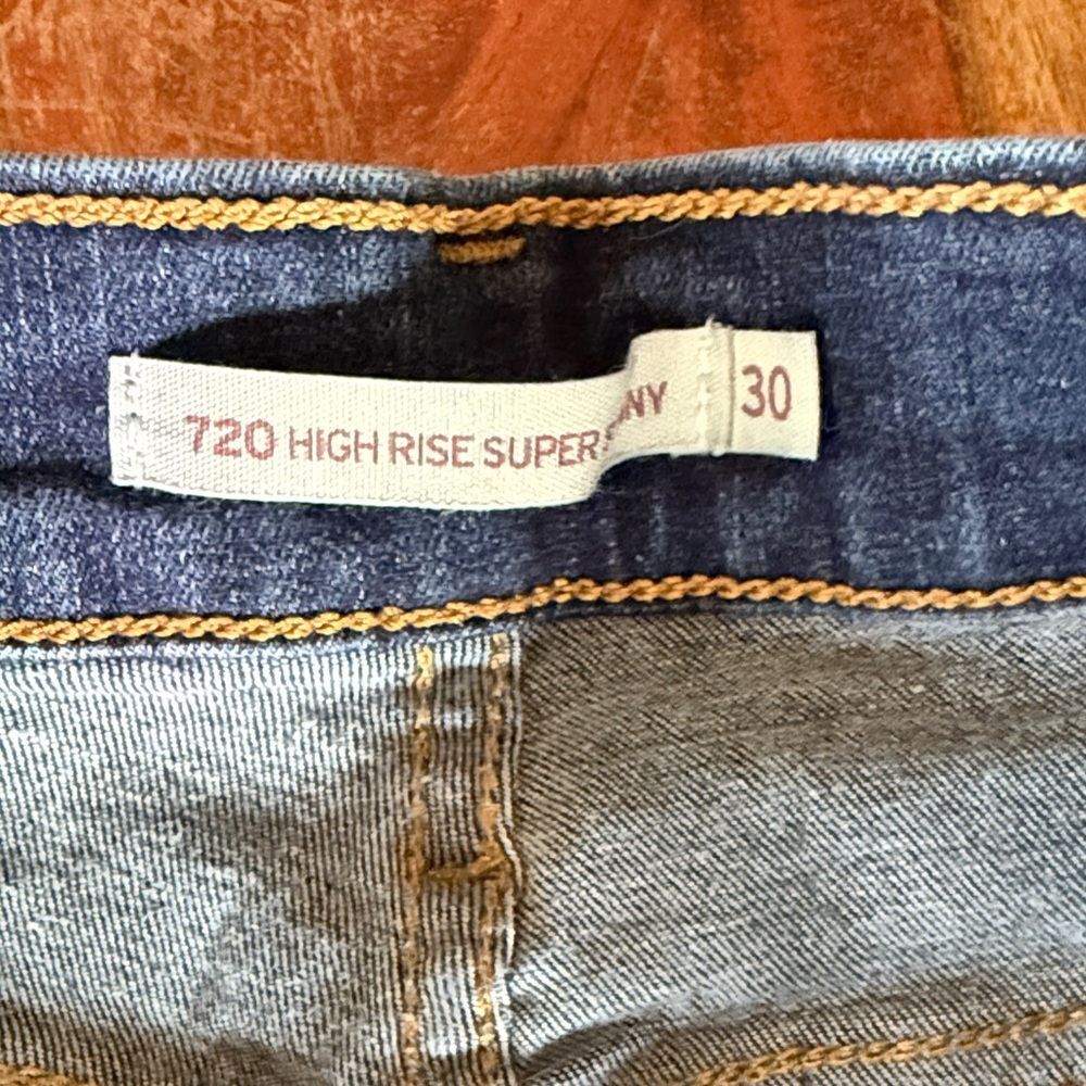 Levi’s 720 High Rise Super Skinny Blue Women's Jeans - Picture 2 of 8